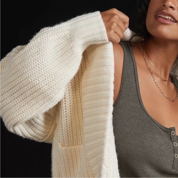 NWOT Anthropologie Deep V Neck Cream Cardigan Sweater‎ - Picture 3 of 7